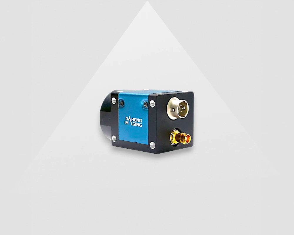 mer3-800-86x2c-camera-front